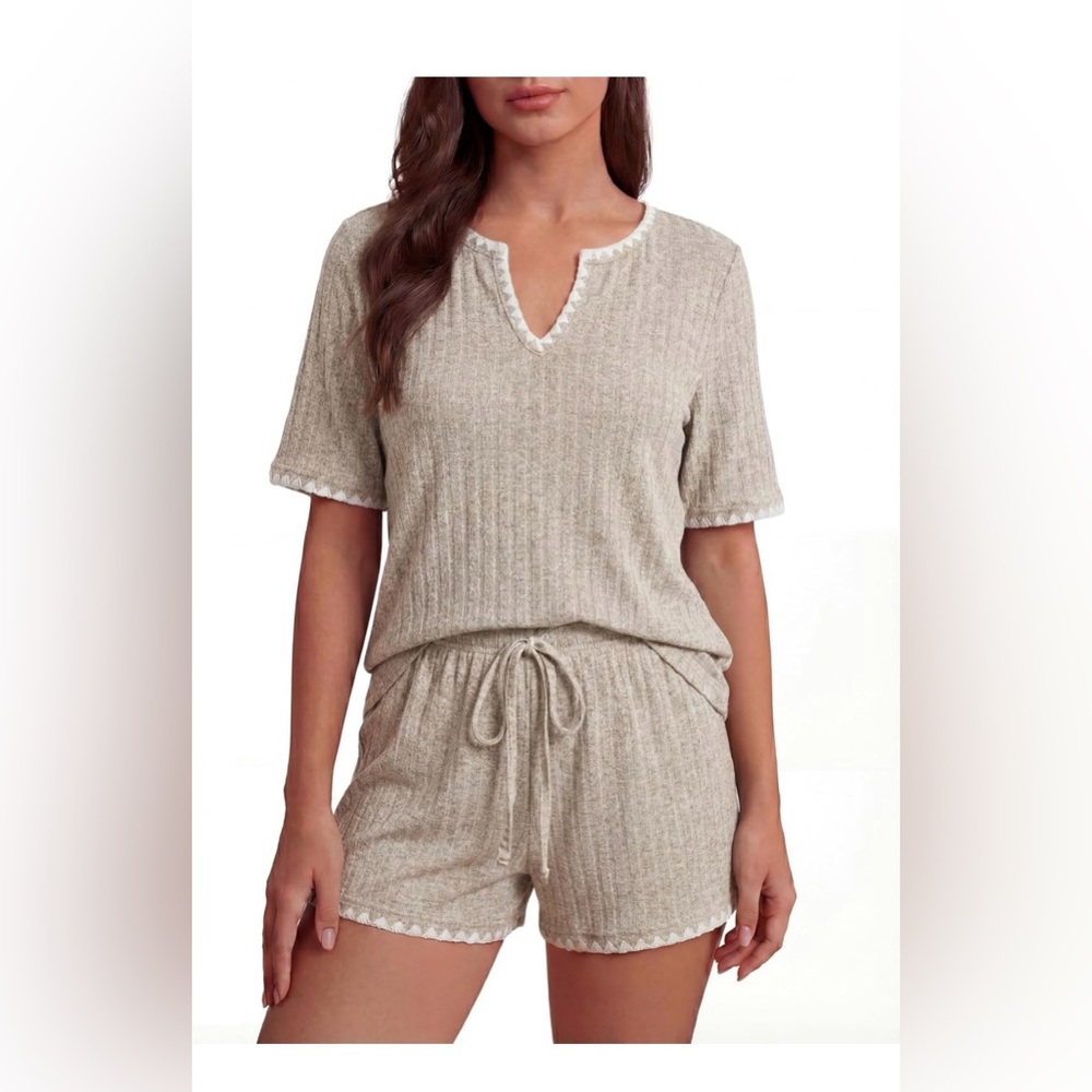 Blooming Jelly Women's Cream Loungewear Set NWT XL